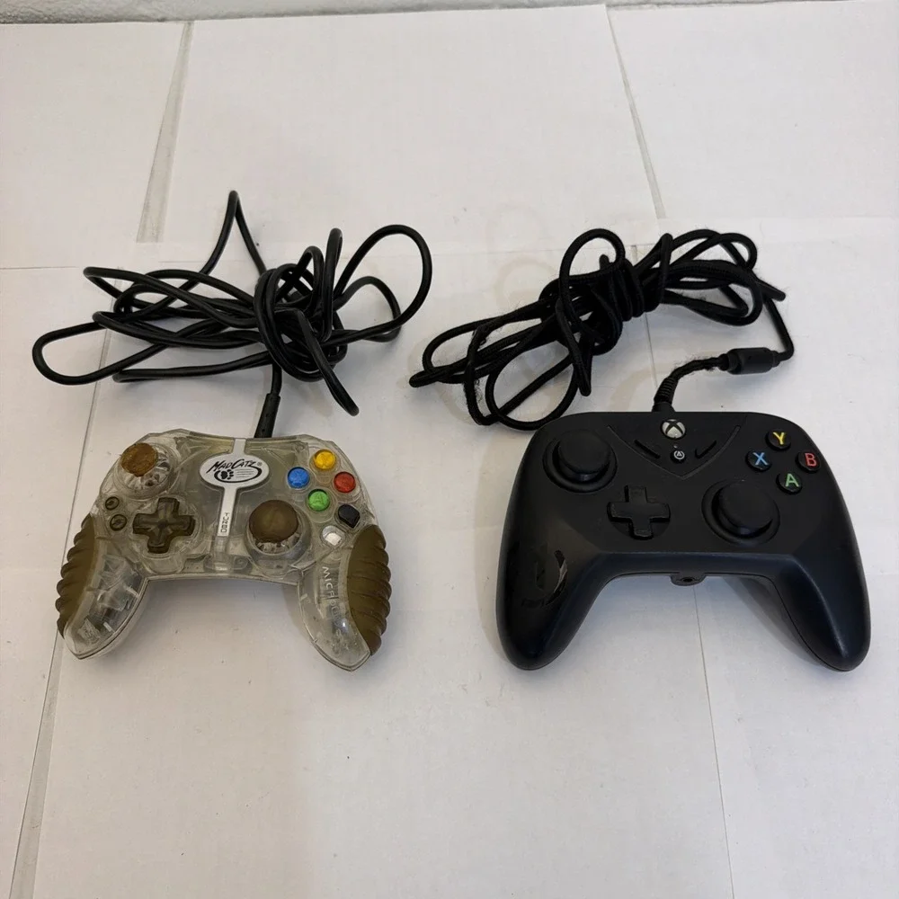 Lot (2) OG Xbox Wired Controllers Mad Catz Microcon & PowerA Fusion Pro